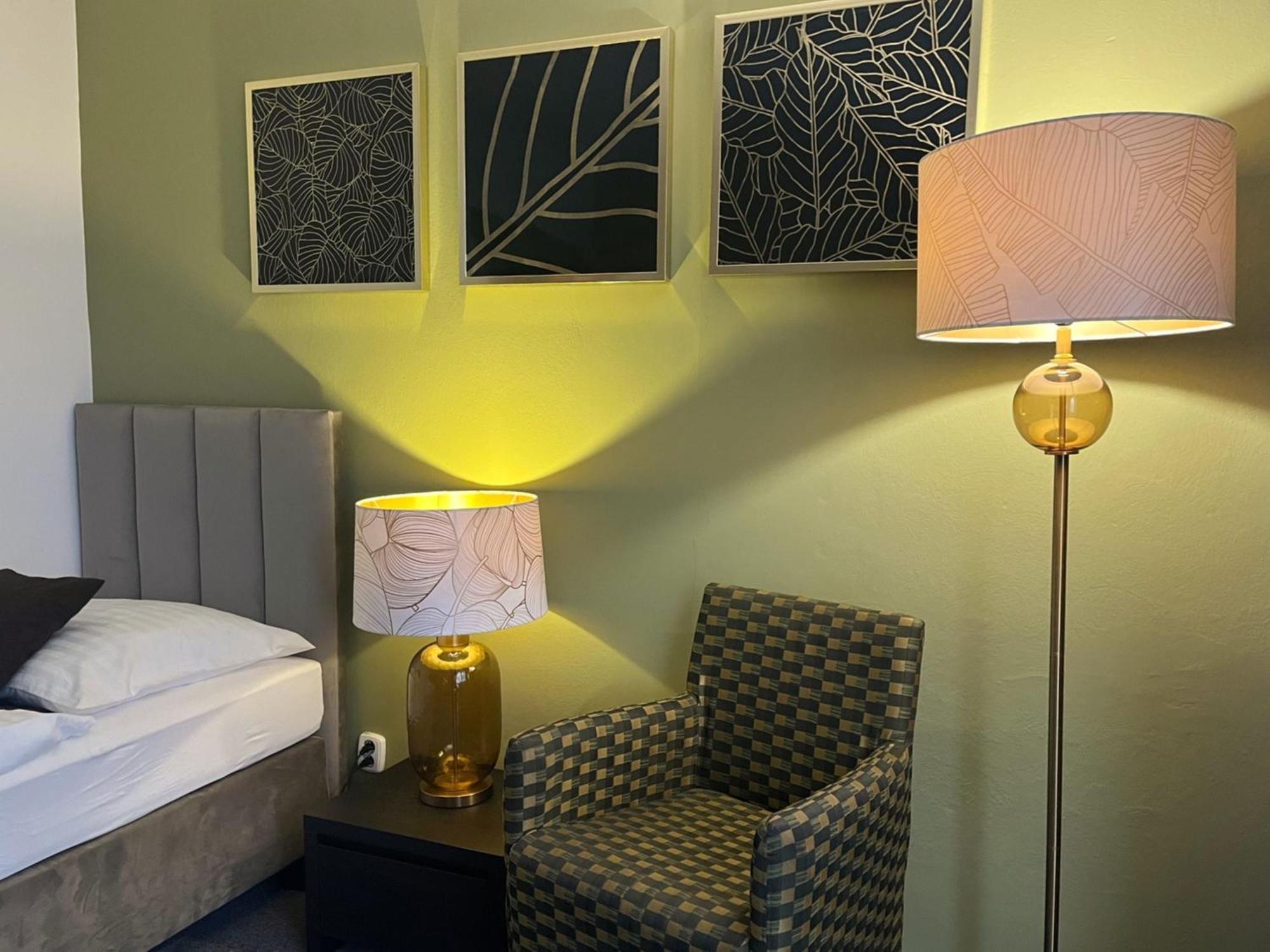 Hotel Zlaty Byk Rimavská Sobota Dış mekan fotoğraf