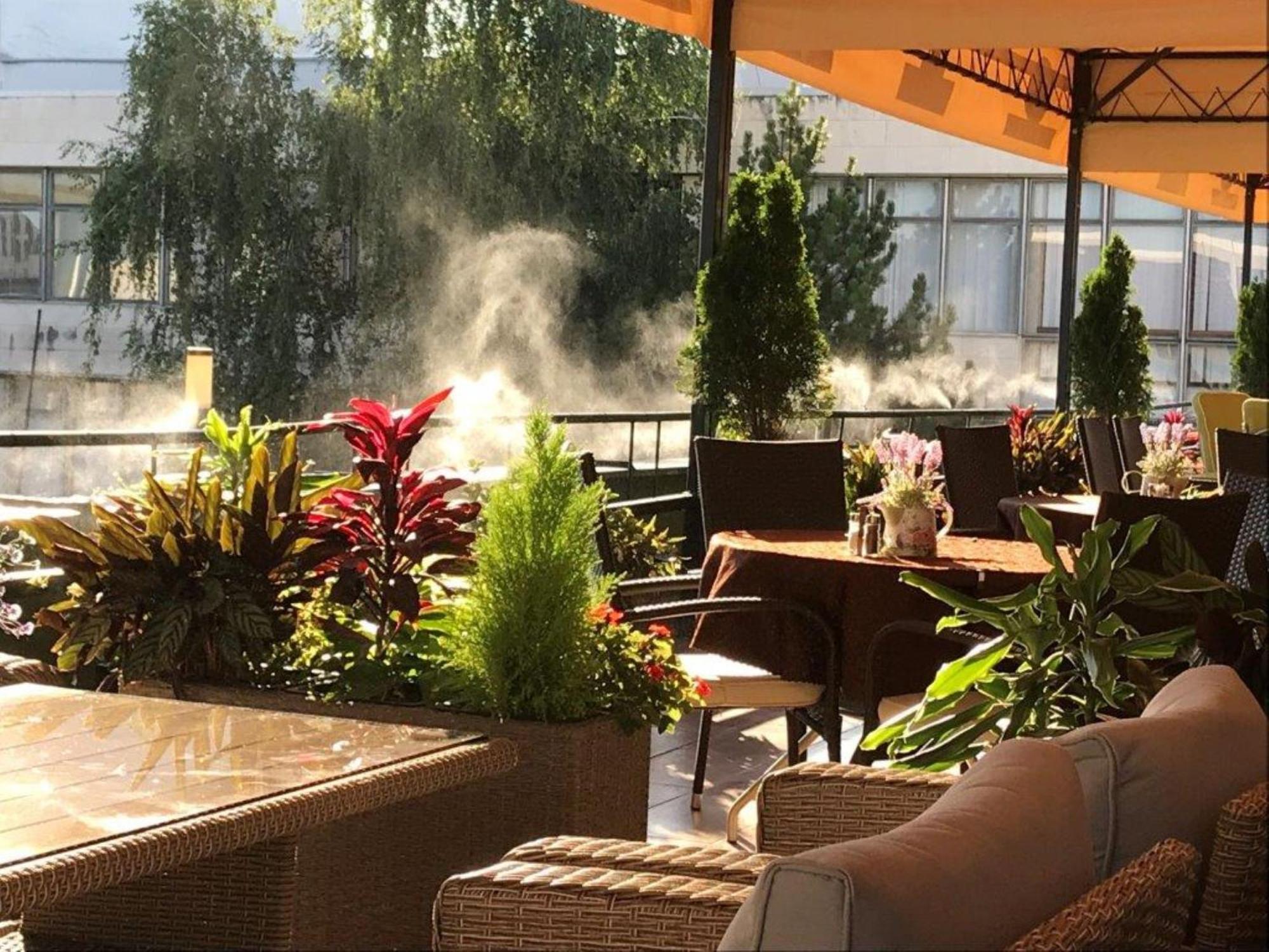 Hotel Zlaty Byk Rimavská Sobota Dış mekan fotoğraf