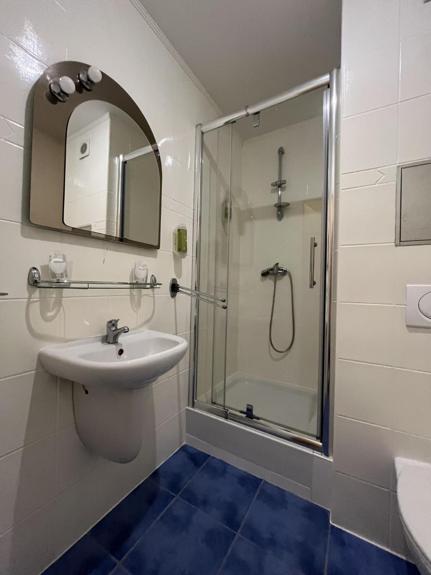 Hotel Zlaty Byk Rimavská Sobota Dış mekan fotoğraf
